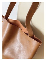 Women’s Chic Leather Bucket Bag for Everyday City Outfits