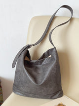 Women’s Retro Bucket Leather Bag for Everyday City Outfits