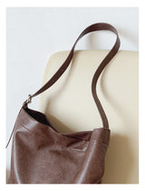 Women’s Retro Bucket Leather Bag for Everyday City Outfits