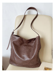 Women’s Retro Bucket Leather Bag for Everyday City Outfits