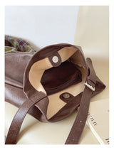 Women’s Retro Bucket Leather Bag for Everyday City Outfits