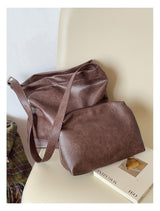 Women’s Retro Bucket Leather Bag for Everyday City Outfits