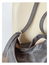 Women’s Retro Bucket Leather Bag for Everyday City Outfits