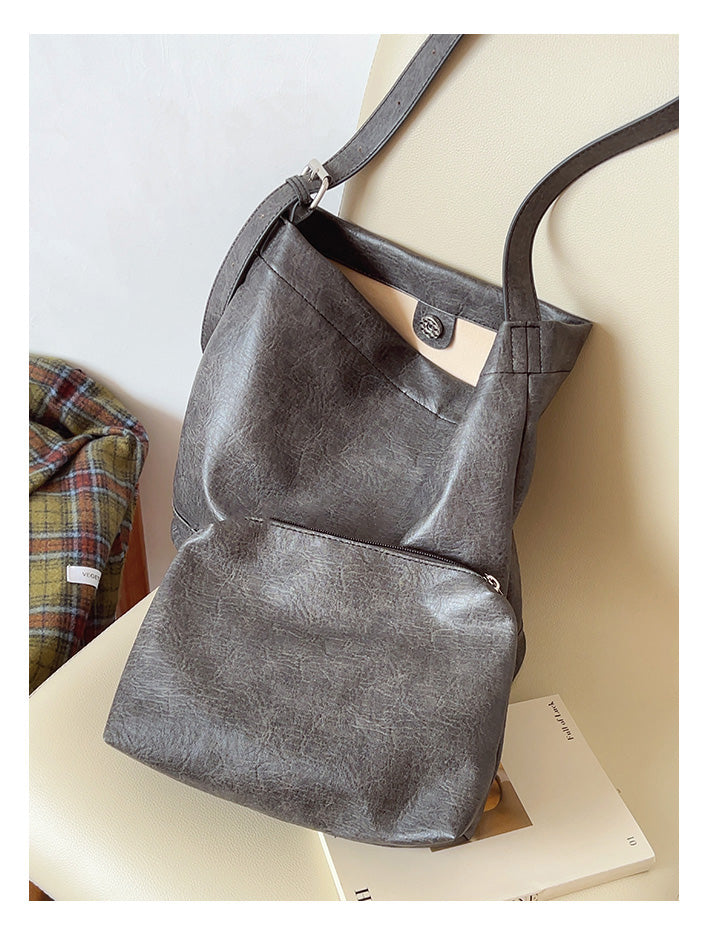 Women’s Retro Bucket Leather Bag for Everyday City Outfits
