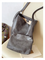 Women’s Retro Bucket Leather Bag for Everyday City Outfits
