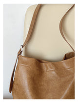 Women’s Retro Bucket Leather Bag for Everyday City Outfits