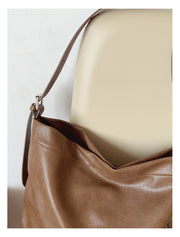 Women’s Retro Bucket Leather Bag for Everyday City Outfits