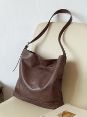 Women’s Retro Bucket Leather Bag for Everyday City Outfits