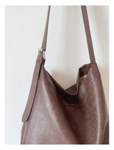 Women’s Retro Bucket Leather Bag for Everyday City Outfits