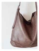 Women’s Retro Bucket Leather Bag for Everyday City Outfits