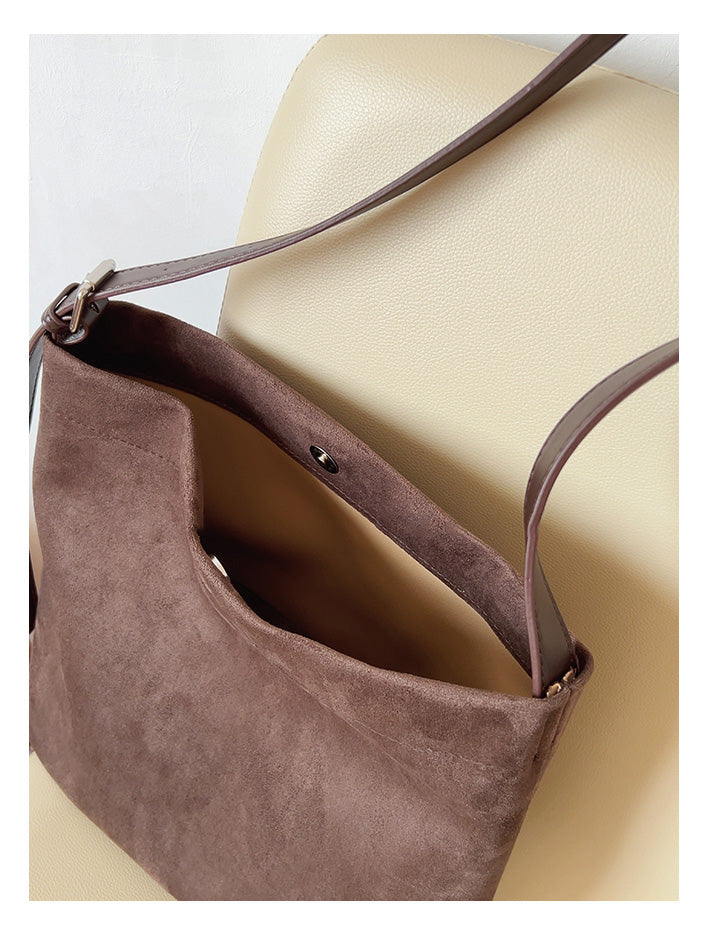 Women’s Soft Leather Soft Suede Shoulder Bag for Everyday City Outfits