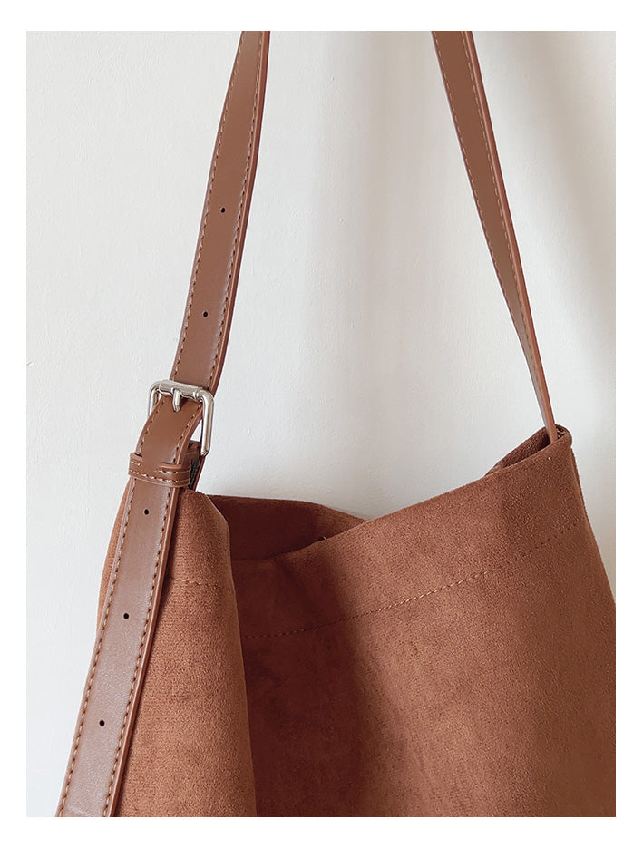 Women’s Soft Leather Soft Suede Shoulder Bag for Everyday City Outfits