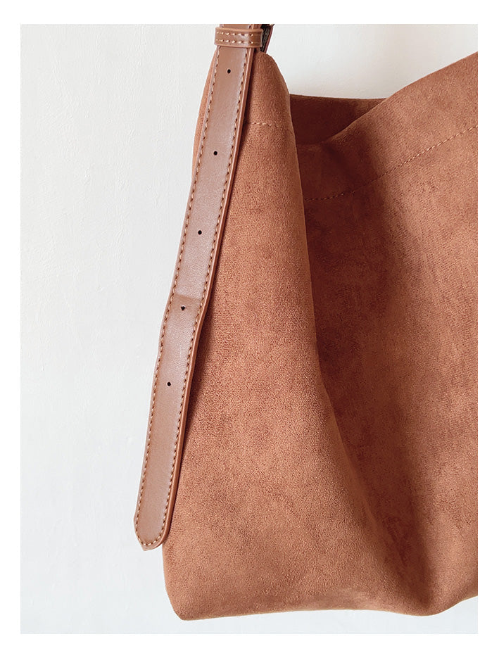 Women’s Soft Leather Soft Suede Shoulder Bag for Everyday City Outfits