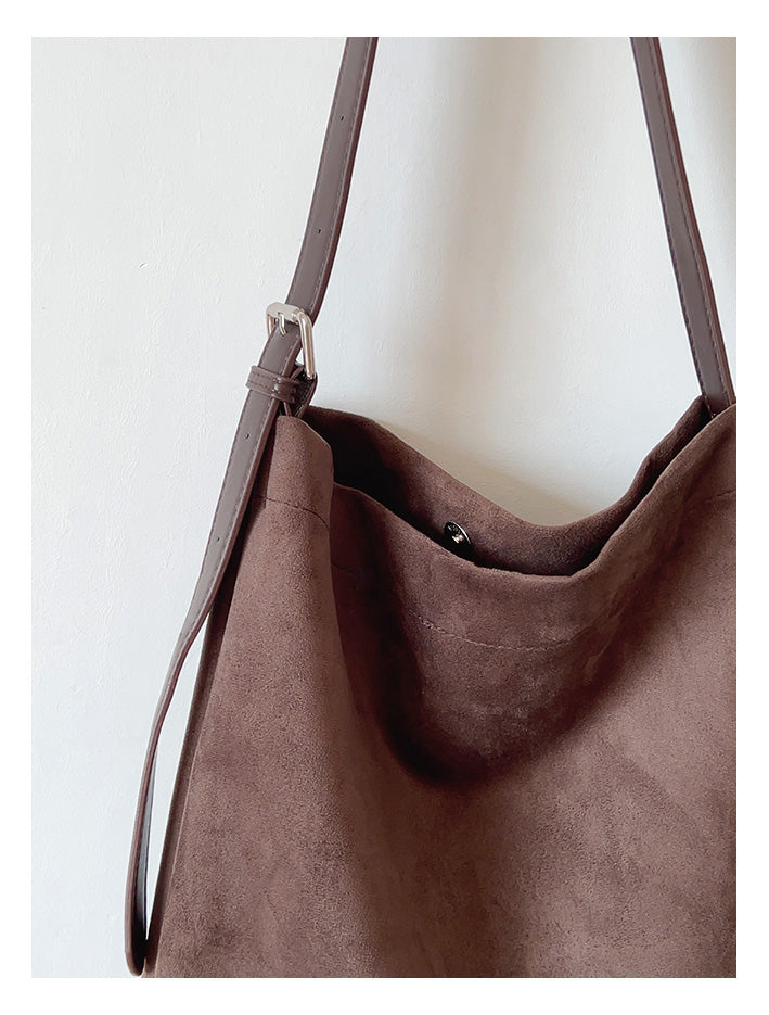 Women’s Soft Leather Soft Suede Shoulder Bag for Everyday City Outfits