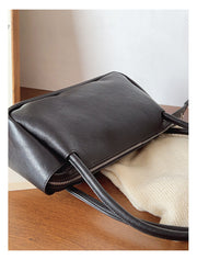 Women’s Soft Leather Retro Hobo Shoulder Bag Everyday Work Bag for Everyday City Outfits