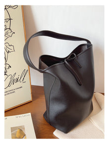 Schicke Damen-Leder-Eimertasche Umhängetasche für alltägliche City-Outfits