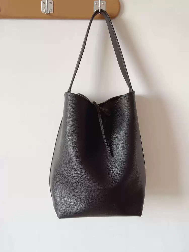 Women’s Chic Leather Bucket Bag Crossbody Bag for Everyday City Outfits