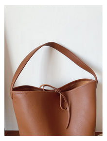 Schicke Damen-Leder-Eimertasche Umhängetasche für alltägliche City-Outfits