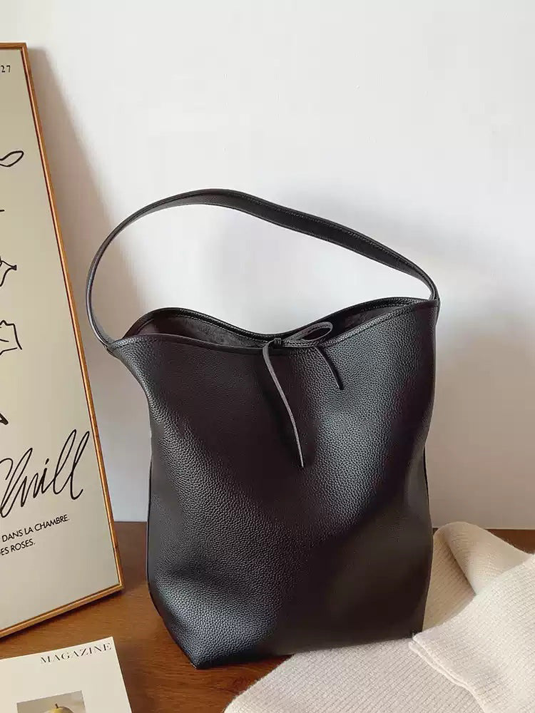 Schicke Damen-Leder-Eimertasche Umhängetasche für alltägliche City-Outfits