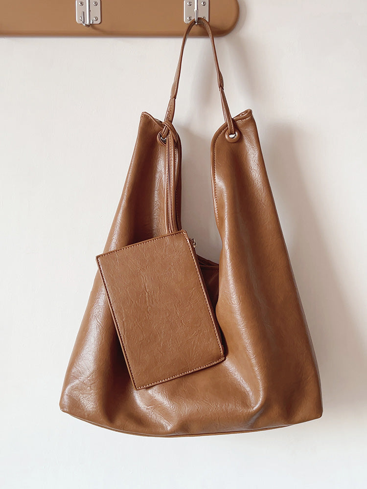Women’s Simple Leather Tote Bag for Everyday City Outfits