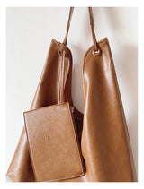 Women’s Simple Leather Tote Bag for Everyday City Outfits