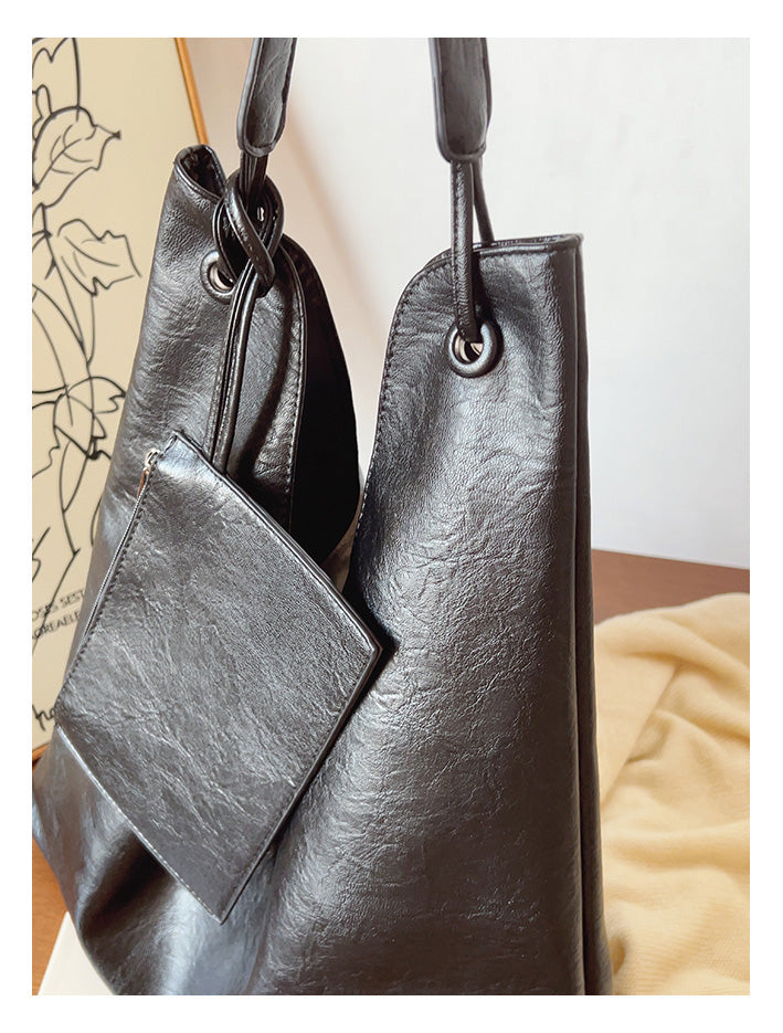 Women’s Simple Leather Tote Bag for Everyday City Outfits
