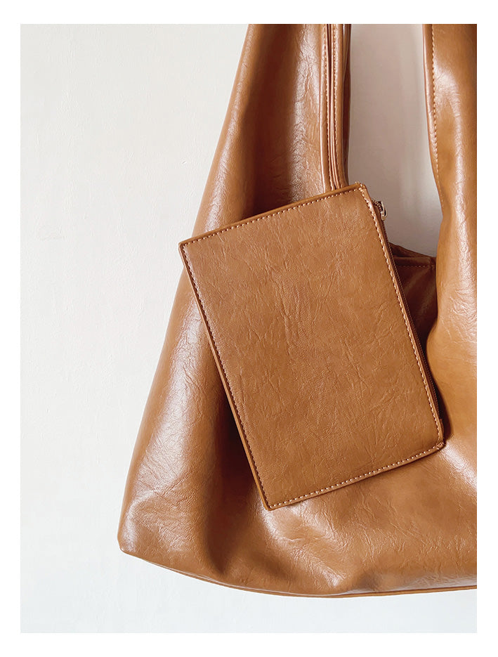 Women’s Simple Leather Tote Bag for Everyday City Outfits