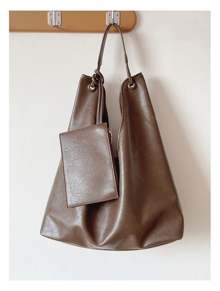 Women’s Simple Leather Tote Bag for Everyday City Outfits