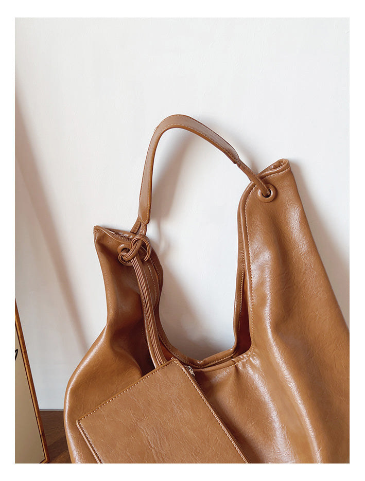 Women’s Simple Leather Tote Bag for Everyday City Outfits