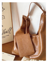 Women’s Simple Leather Tote Bag for Everyday City Outfits