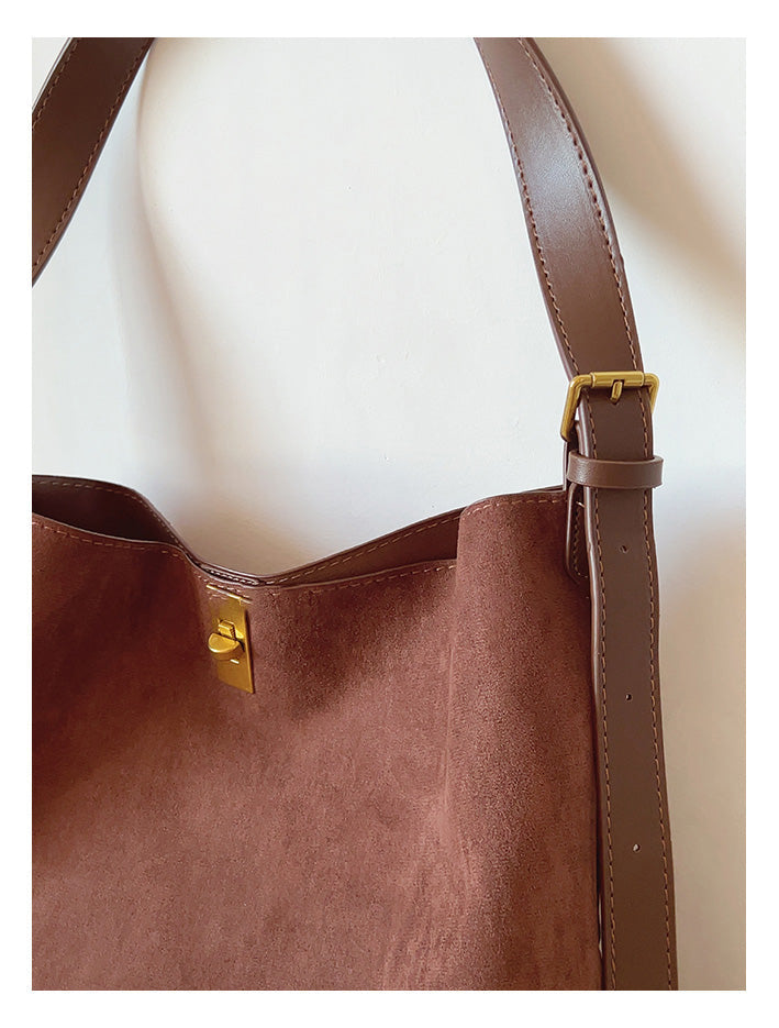Women’s Soft Leather Soft Suede Shoulder Bag for Everyday City Outfits