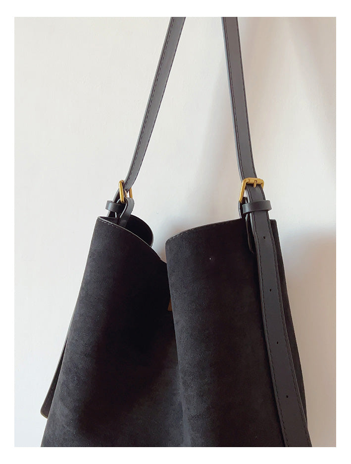 Women’s Soft Leather Soft Suede Shoulder Bag for Everyday City Outfits