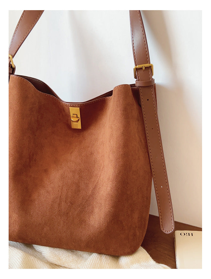 Women’s Soft Leather Soft Suede Shoulder Bag for Everyday City Outfits
