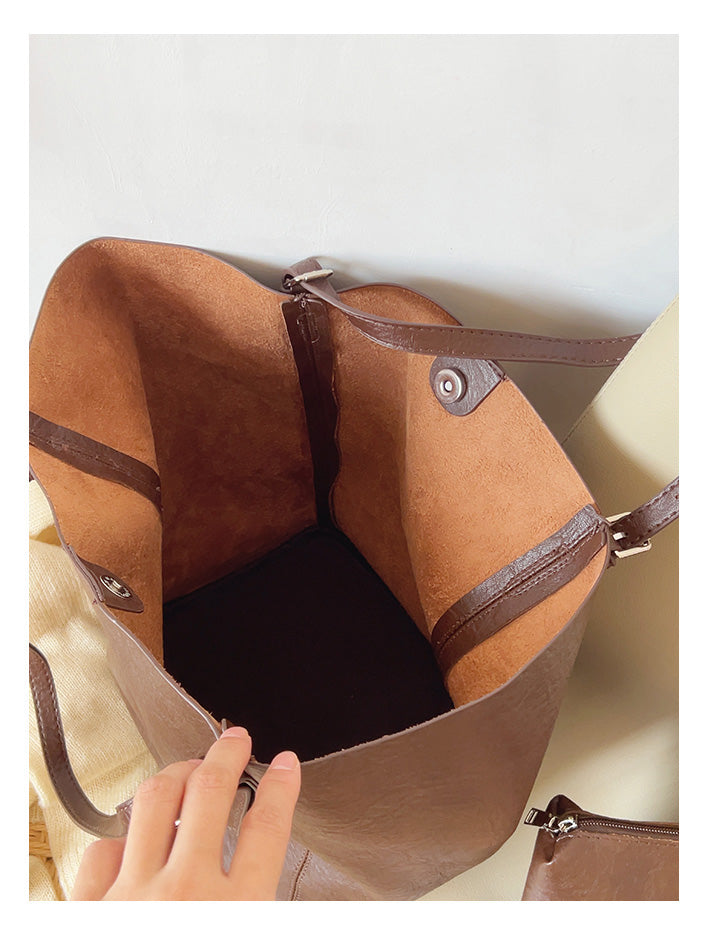 Women’s Simple Leather Tote Bag for Everyday City Outfits