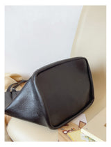 Women’s Simple Leather Tote Bag for Everyday City Outfits