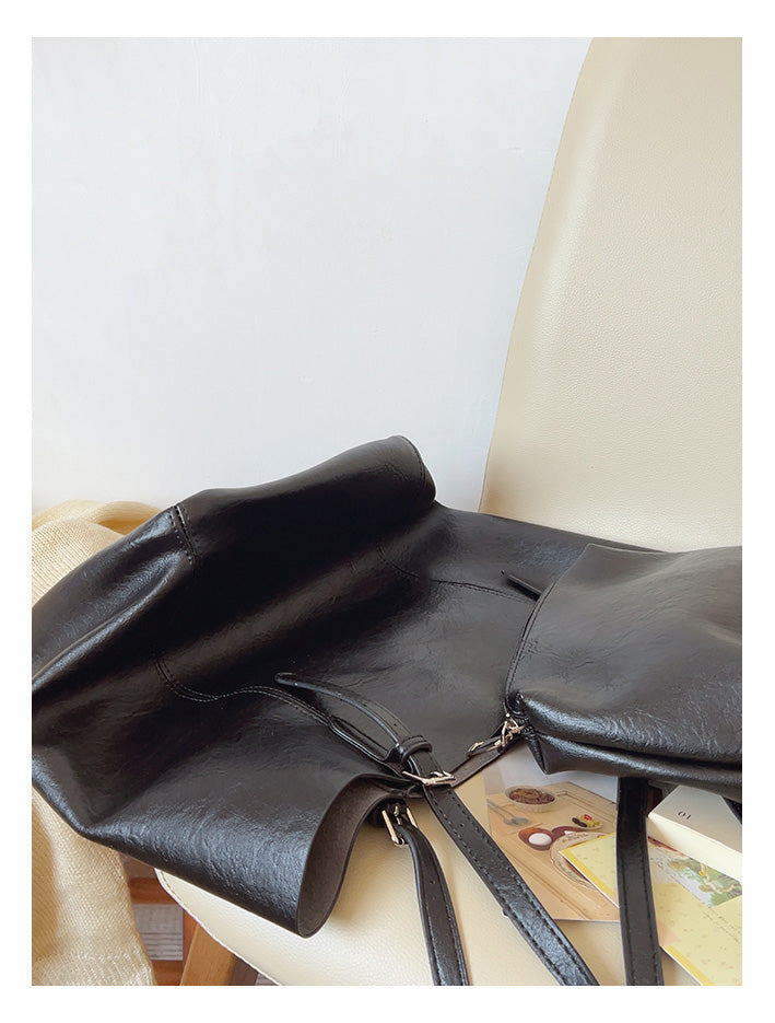 Women’s Simple Leather Tote Bag for Everyday City Outfits