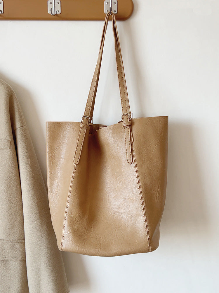 Women’s Simple Leather Tote Bag for Everyday City Outfits