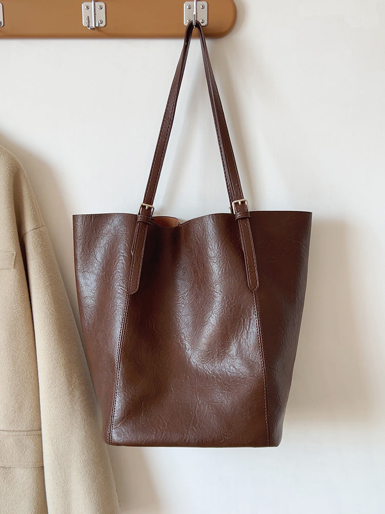 Women’s Simple Leather Tote Bag for Everyday City Outfits