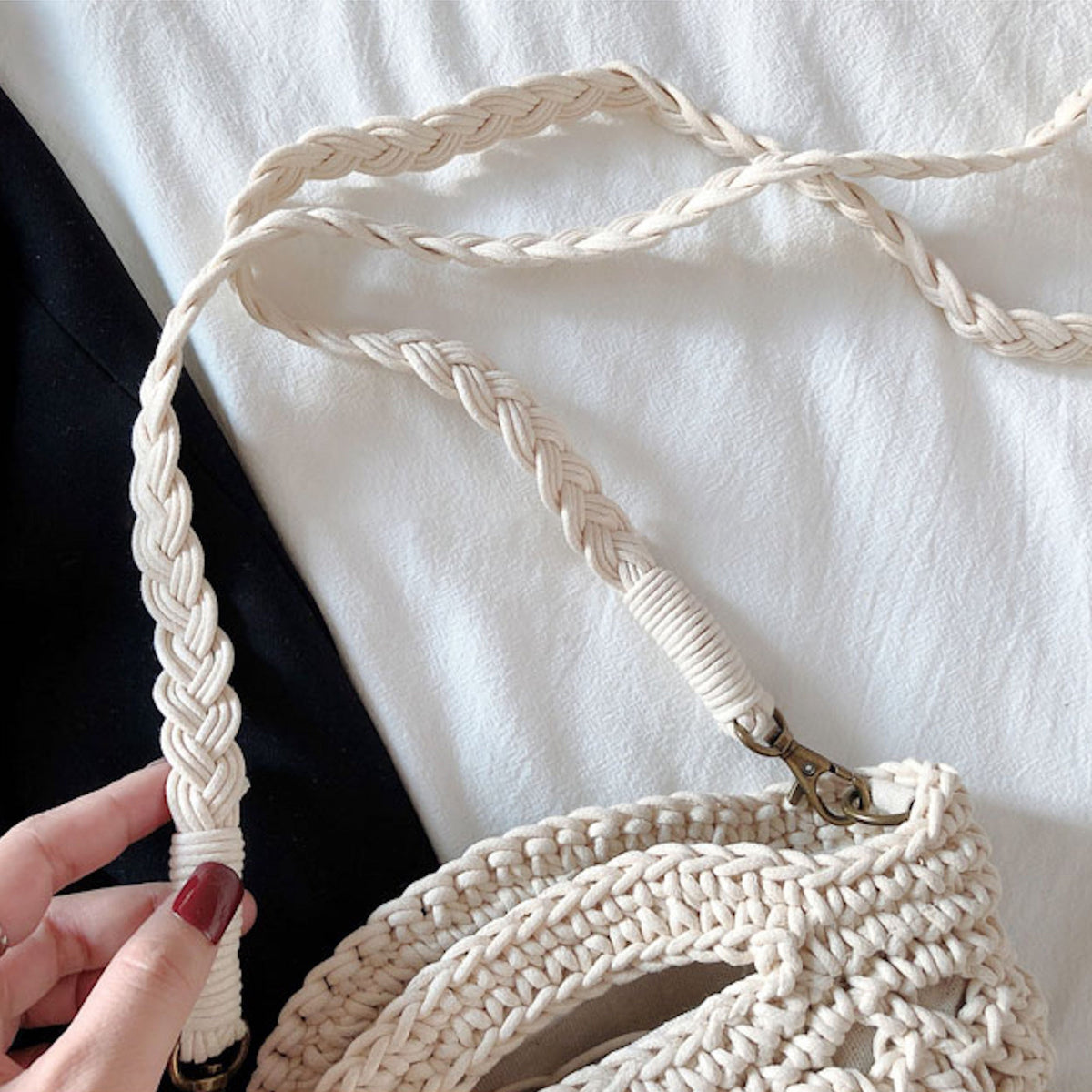Women’s Retro Crochet Crossbody Bucket Bag for Boho Everyday Style & Gifts