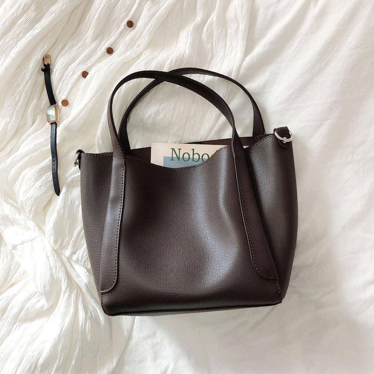 Women’s Leather Bucket Bag for Everyday City Outfits
