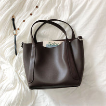 Women’s Leather Bucket Bag for Everyday City Outfits