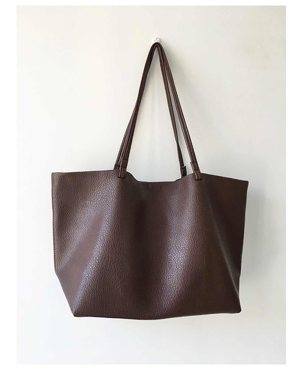 Women’s Large Carryall Tote In Soft Pebbled Leather for Everyday City Outfits