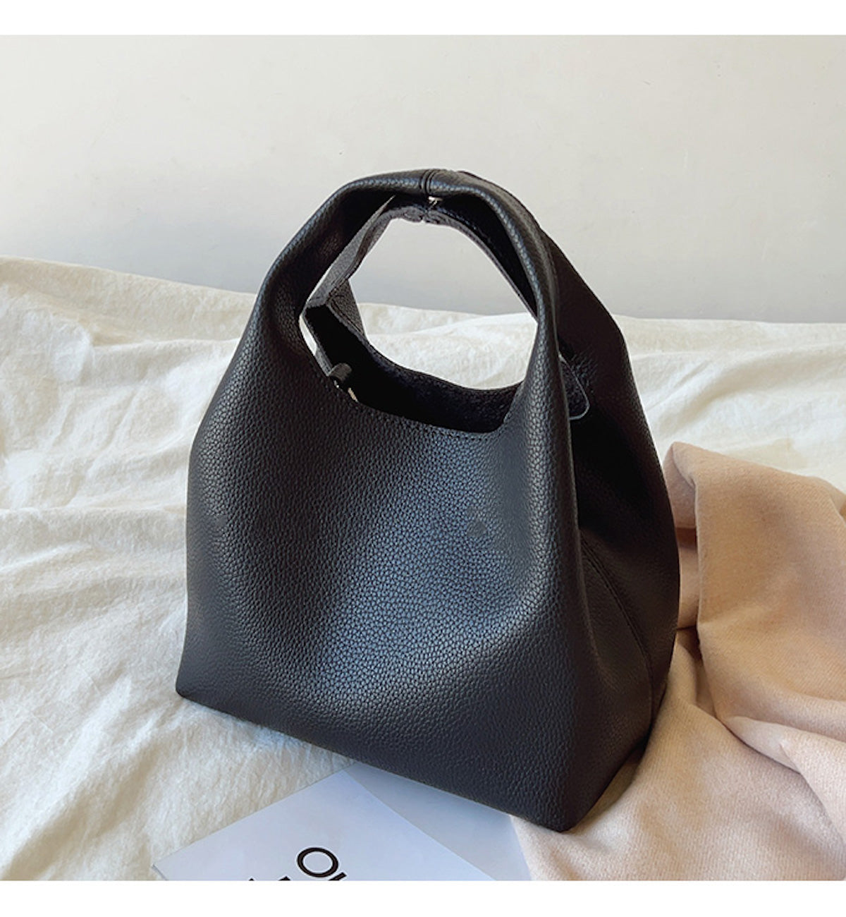 Women’s Soft Leather Bucket Shoulder Bag for Everyday City Outfits