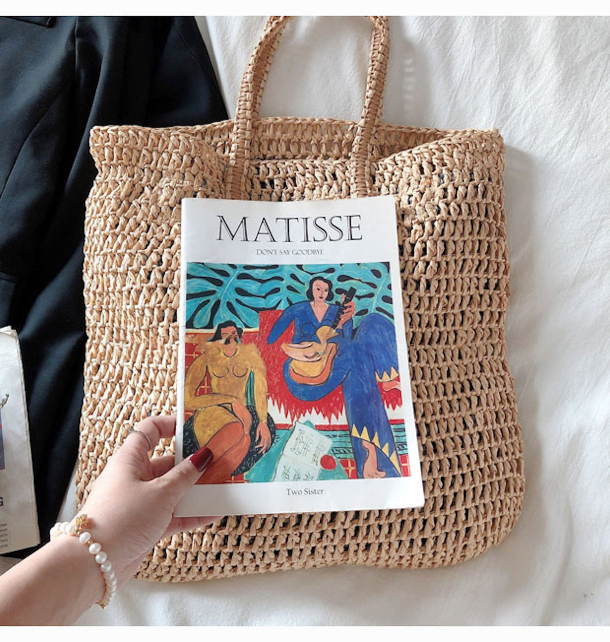 Women’s Minimalistic Straw Woven Tote Bag for Beach, Vacation & Summer Outfits