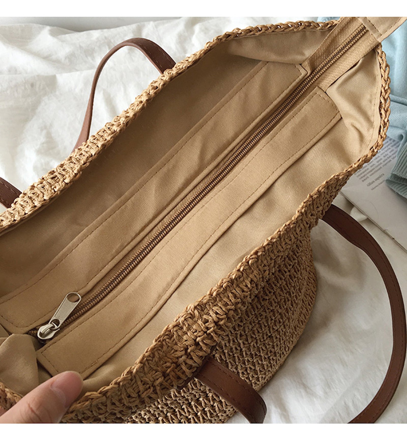 Women’s Retro Straw Woven Tote Bag for Beach, Vacation & Summer Outfits