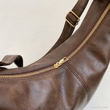 Grand sac hobo souple en cuir vegan, cabas à épaule zippé pour femme