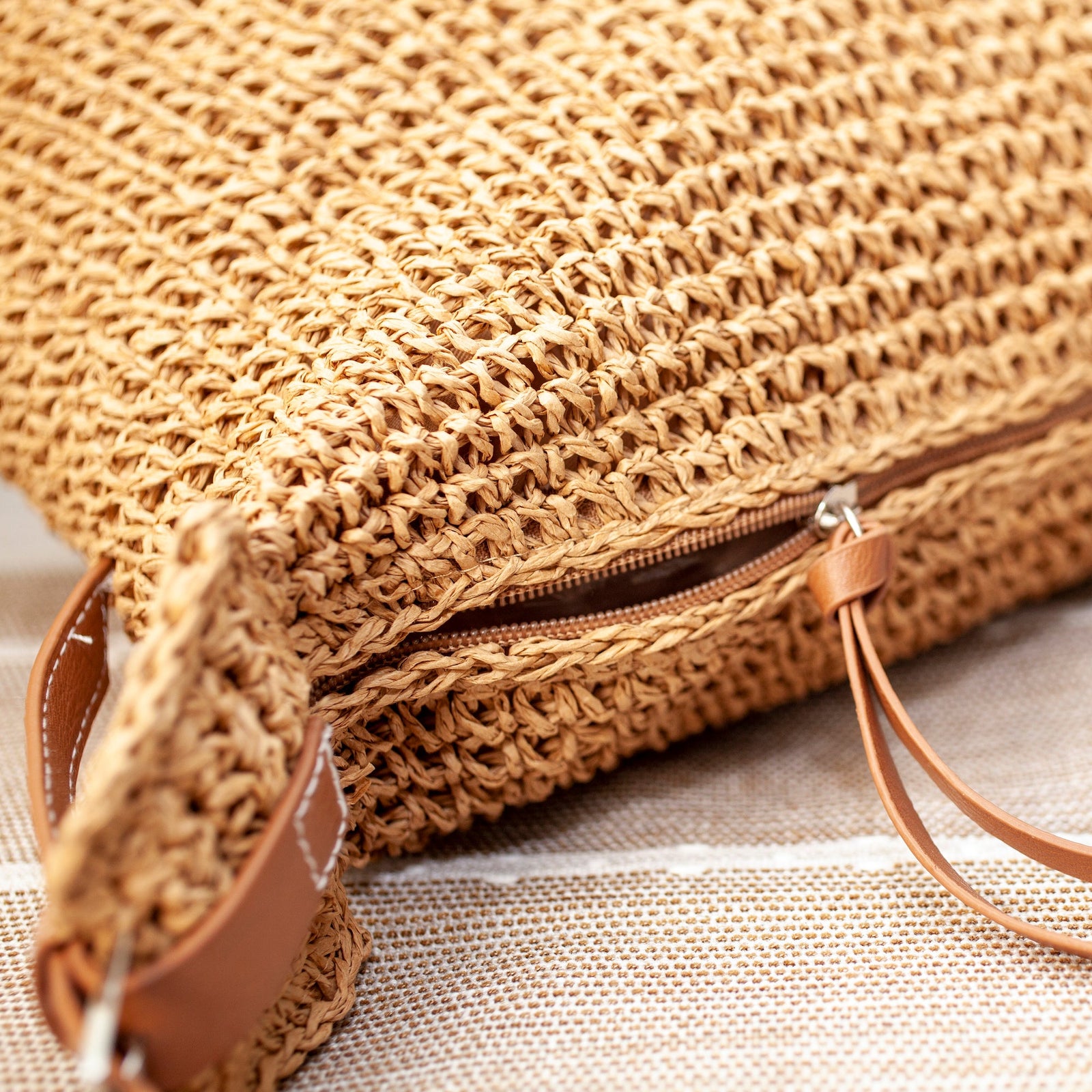 Women’s Straw Woven Crossbody Bag With Tassel Tote Bag for Beach, Vacation & Summer Outfits