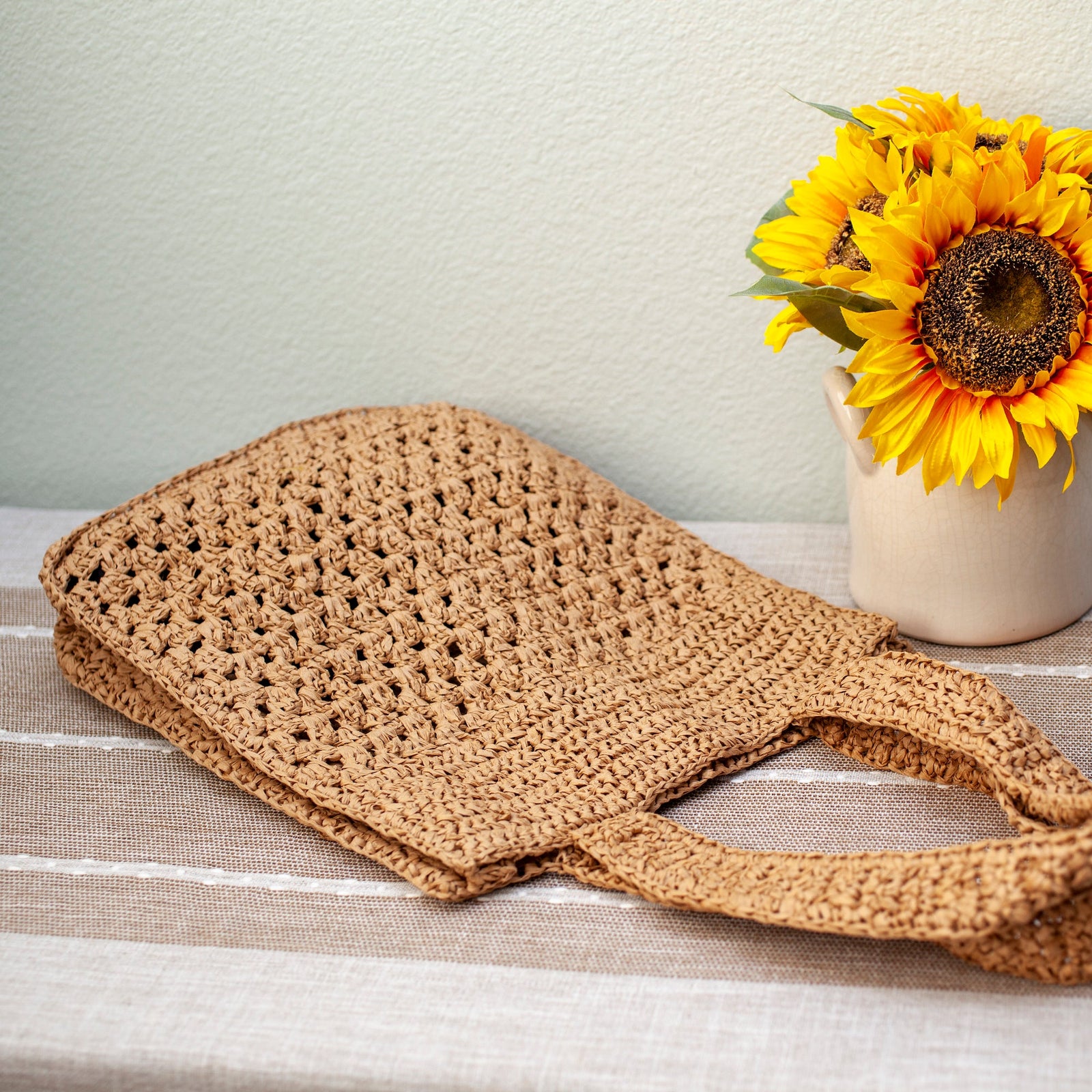 Women’s Straw Woven Summer Tote Bag for Beach, Vacation & Summer Outfits