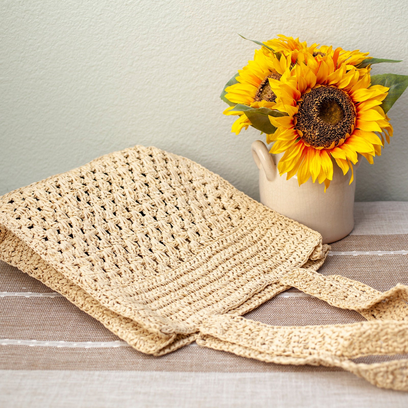 Women’s Straw Woven Summer Tote Bag for Beach, Vacation & Summer Outfits