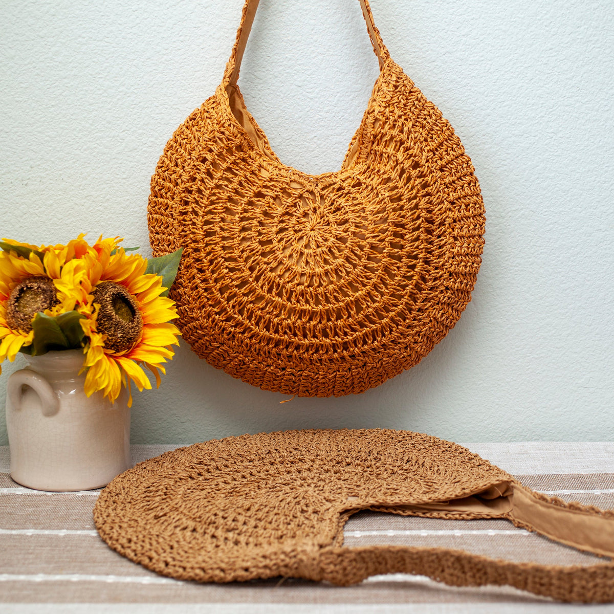 Women’s Round Straw Tote for Beach, Vacation & Summer Outfits